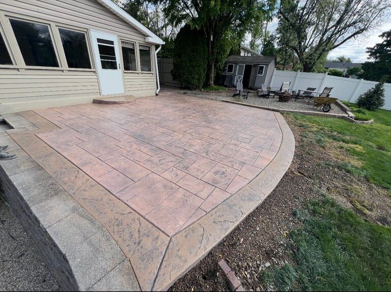 Curved patio