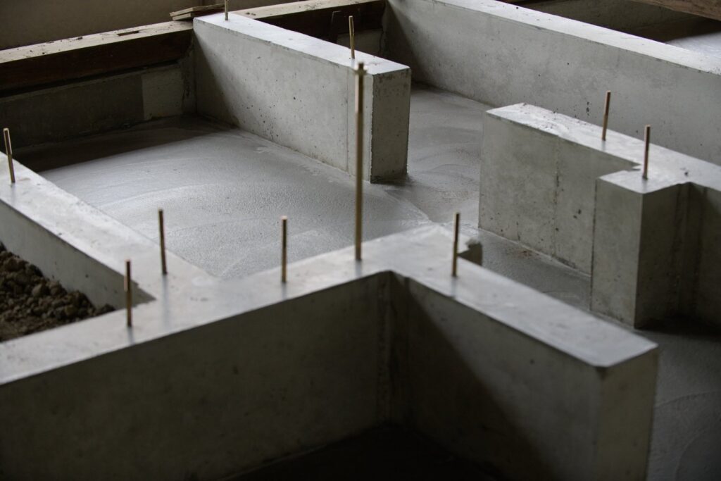 Foundation work for home renovation.
Work to strengthen the foundation under the floor for the renovation of an existing home.